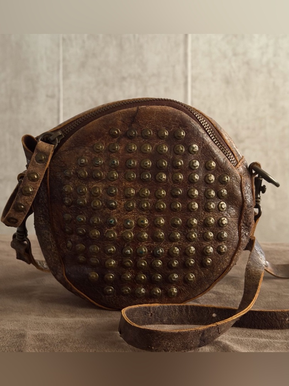 FRYE Brooke Studded Round Brown distressed leather Brass Tone studs Crossbody